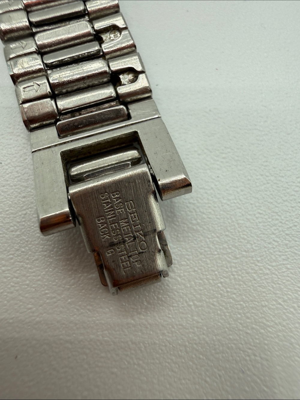 VTG Seiko Two-Tone Gold and Silver Women's Watch - Picture 6 of 10